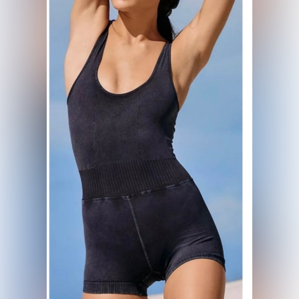 NWOT FREE PEOPLE GOOD KARMA RUNSIE